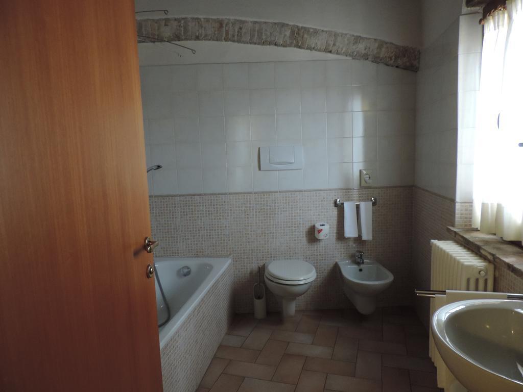 Casa Religiosa Di Ospitalita San Ponziano Bed & Breakfast Сполето Стая снимка