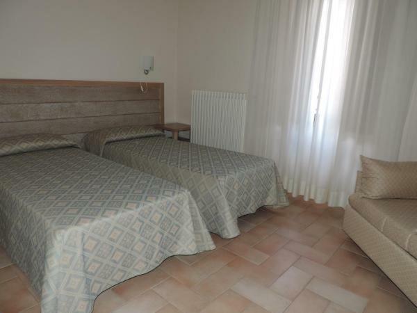 Casa Religiosa Di Ospitalita San Ponziano Bed & Breakfast Сполето Екстериор снимка